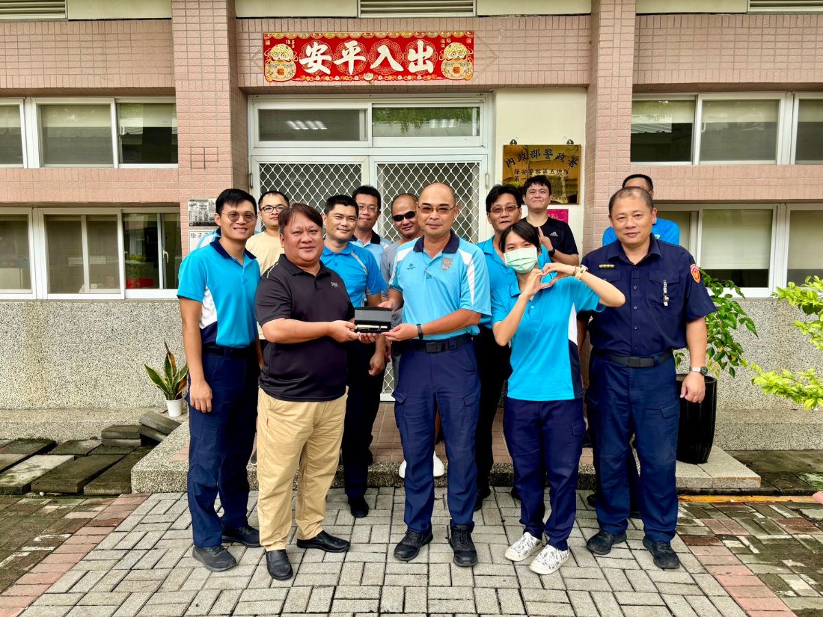 1130603戮力從警光榮退休，祝福輝光日「新」，功「成」身退 (